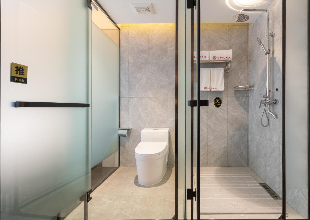 Beijing Tangfu Hotel - Located In The City Center Adjacent To The Subway Station Close To Nanluoguxiang Gulou Lama Temple Tiananmen Square Forbidden City Temple Of Heaven Providing Laundry Car Rental And Ticketing Services Zewnętrze zdjęcie